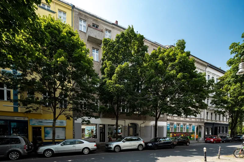 2-Zimmer-Altbauwohnung im Wrangelkiez sucht neue Mieter! — photo 1